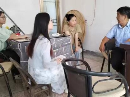 妙手回春治百姓照片.jpg