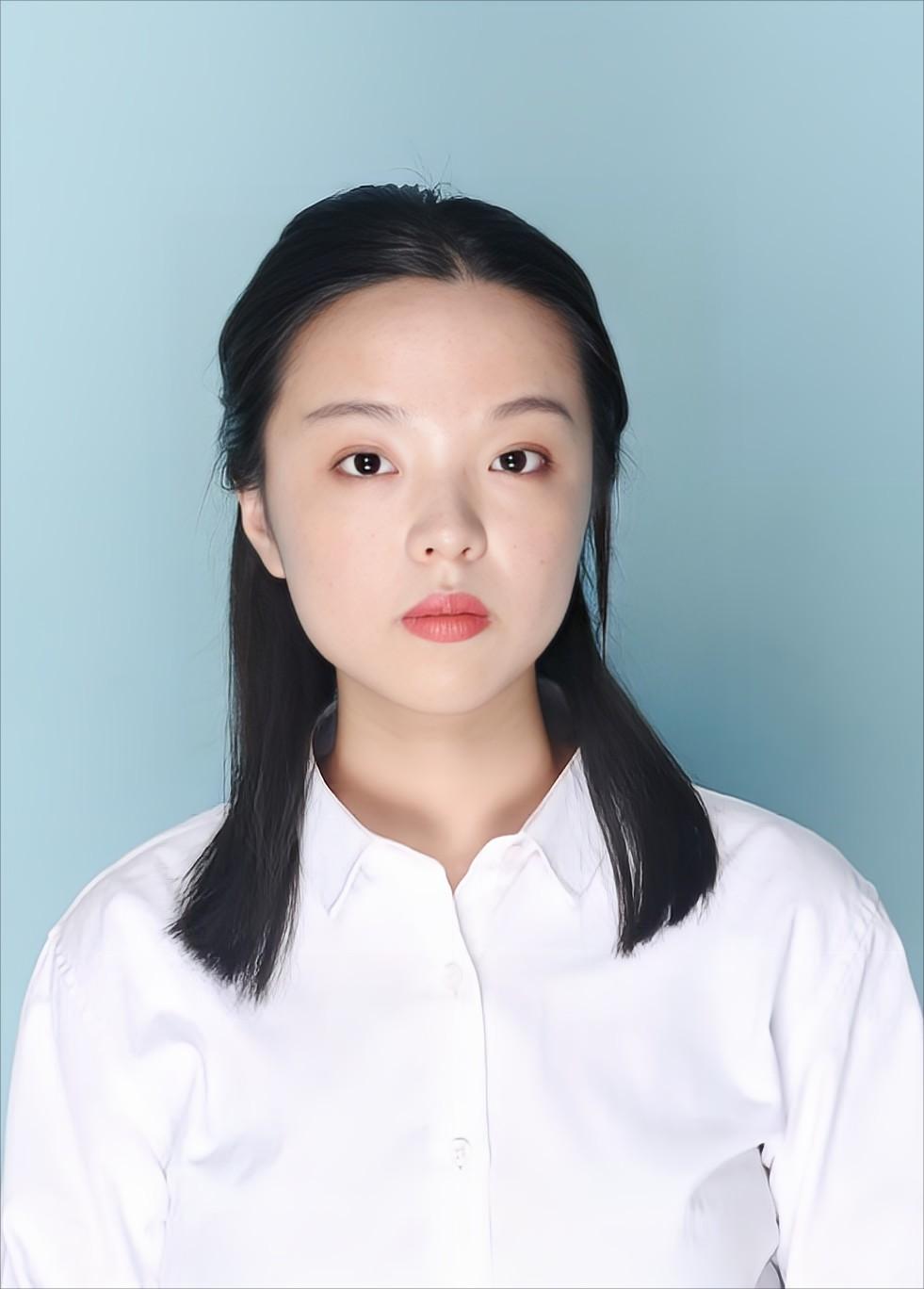 ************  张露(1).jpg