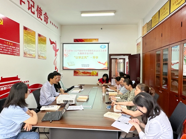 导演现场照片.jpg